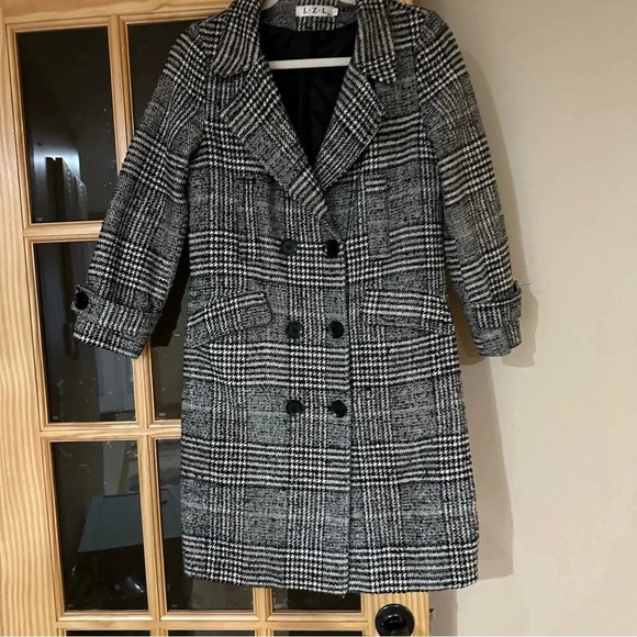 Ladies Double breasted Coat Black/White Button up - Picture 1 of 8